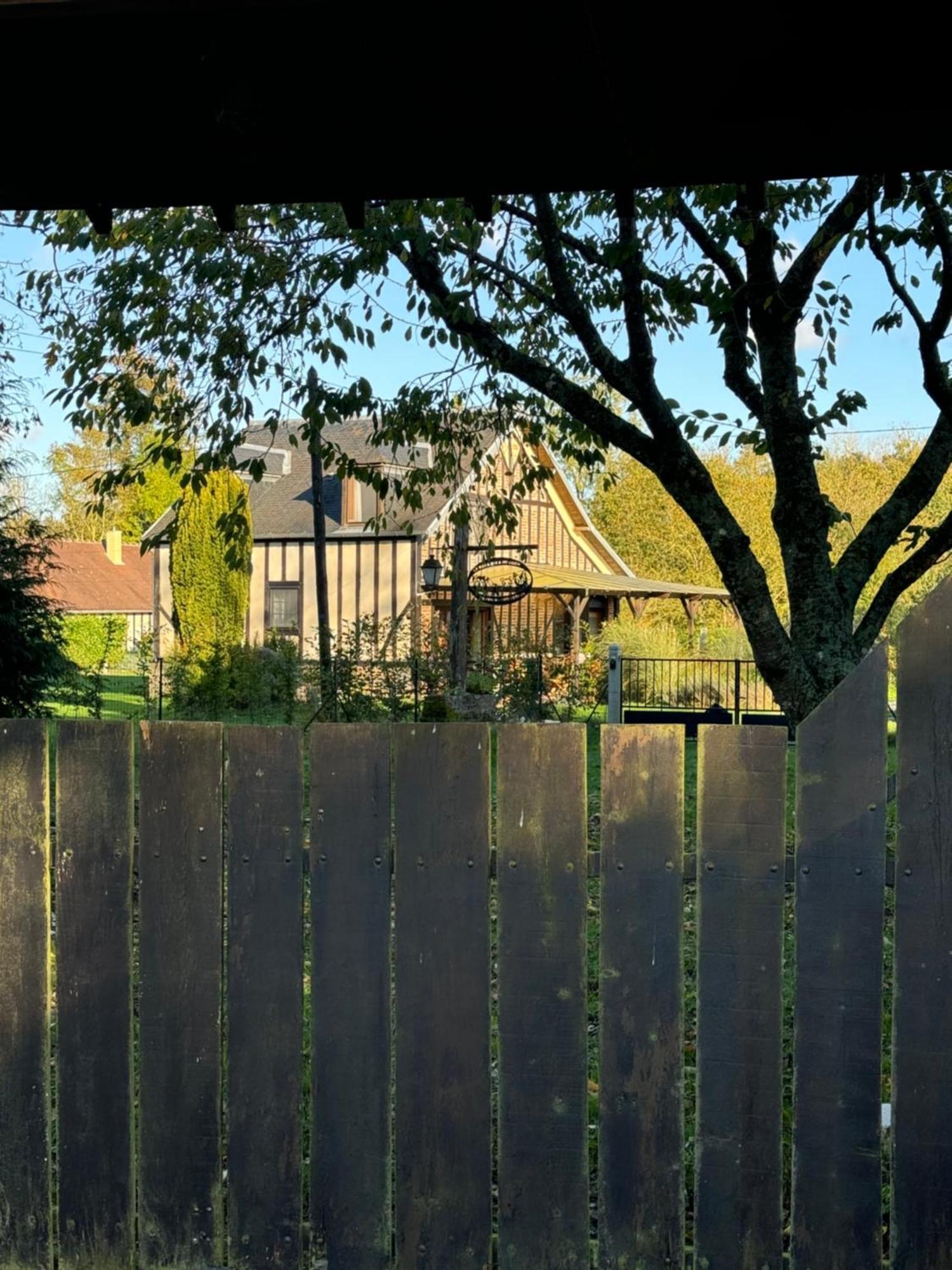 ホテル La Chaumiere Du Bout Du Chemin - 7P - Ch Rdc Neuville-sur-Touques エクステリア 写真